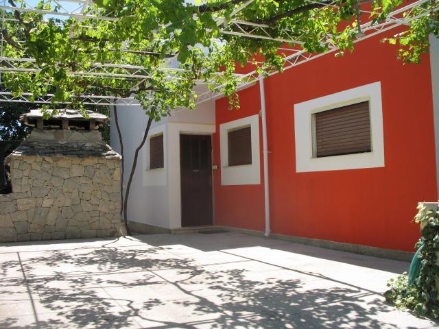 House ANA