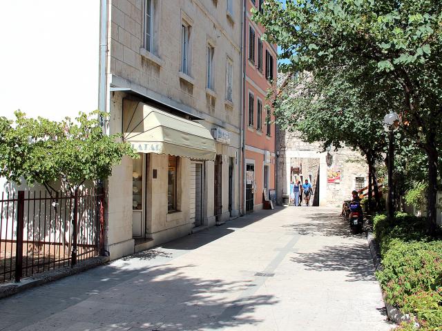 Apartment Mimica (4+2) in Center of Omiš
